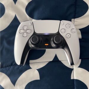 DualSense 5. HAS STICK DRIFT.